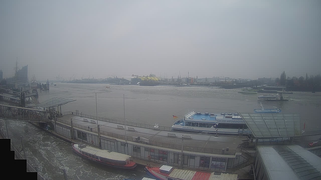 Archiv Foto Webcam Hamburg: Landungsbrücken