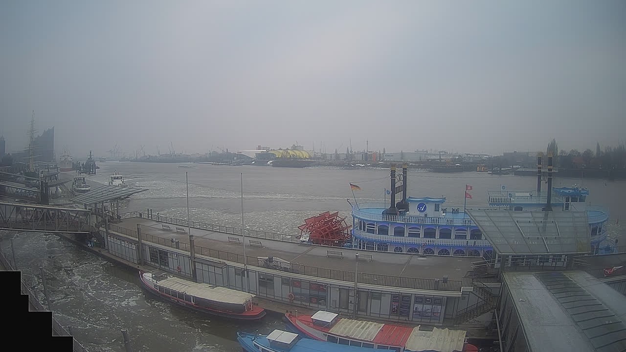 Archiv Foto Webcam Hamburg: Landungsbrücken