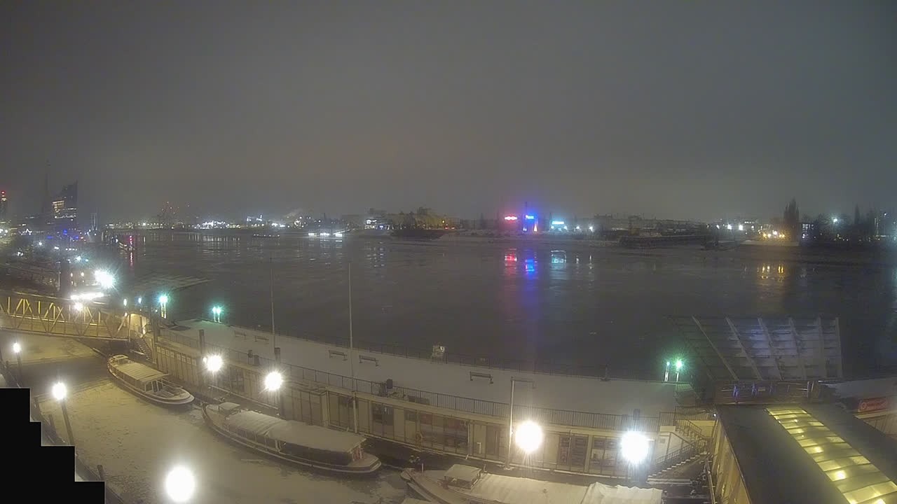 Archiv Foto Webcam Hamburg: Landungsbrücken