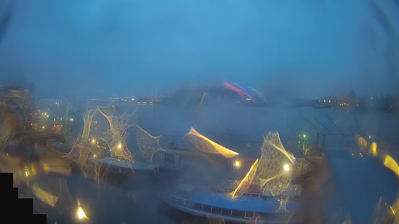 Archiv Foto Webcam Hamburg: Landungsbrücken