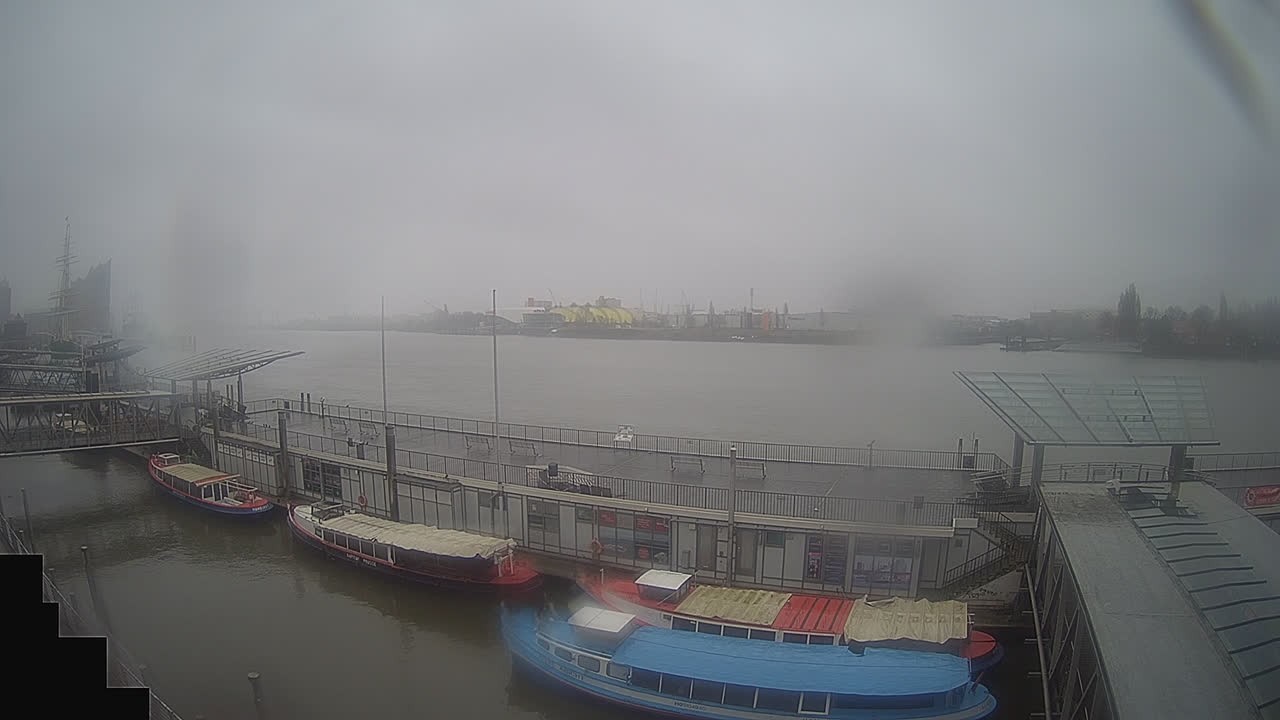 Archiv Foto Webcam Hamburg: Landungsbrücken