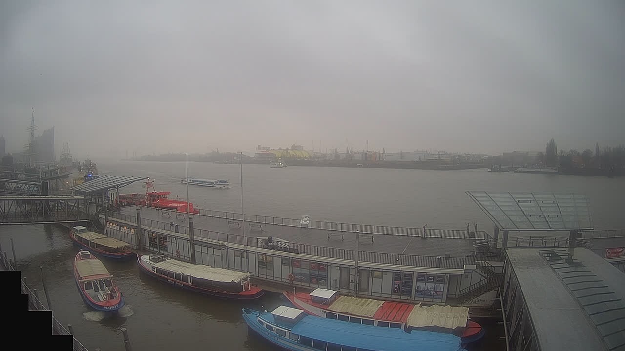 Archiv Foto Webcam Hamburg: Landungsbrücken