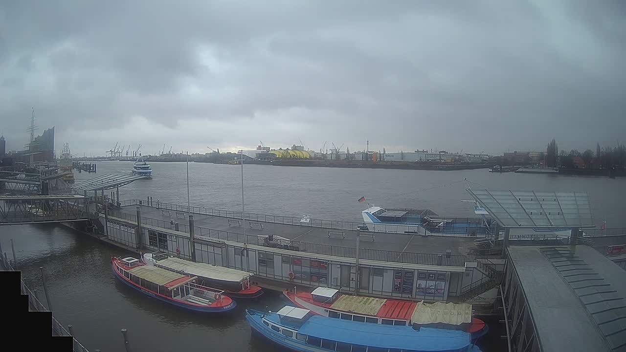 Archiv Foto Webcam Hamburg: Landungsbrücken