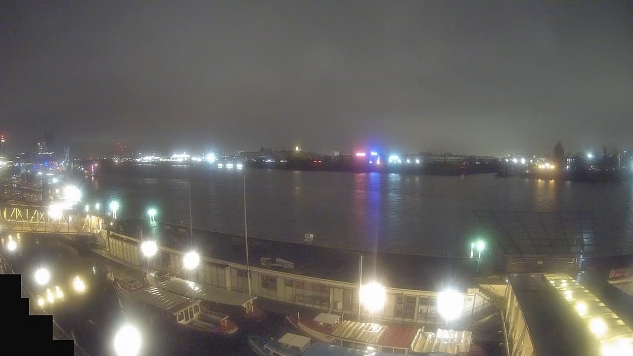 Archiv Foto Webcam Hamburg: Landungsbrücken