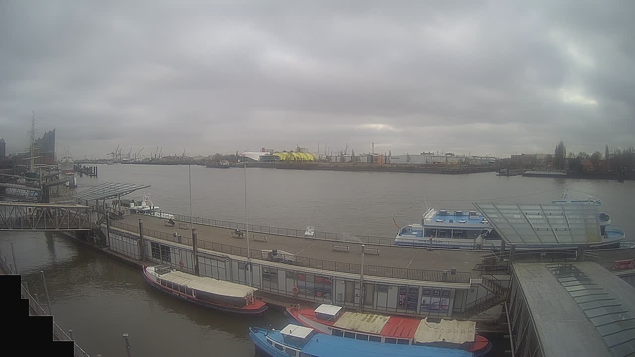 Archiv Foto Webcam Hamburg: Landungsbrücken