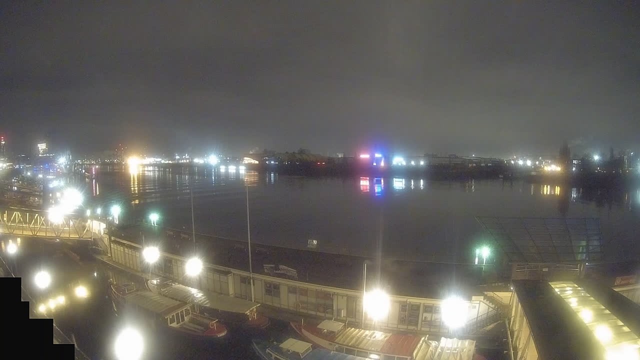 Archiv Foto Webcam Hamburg: Landungsbrücken