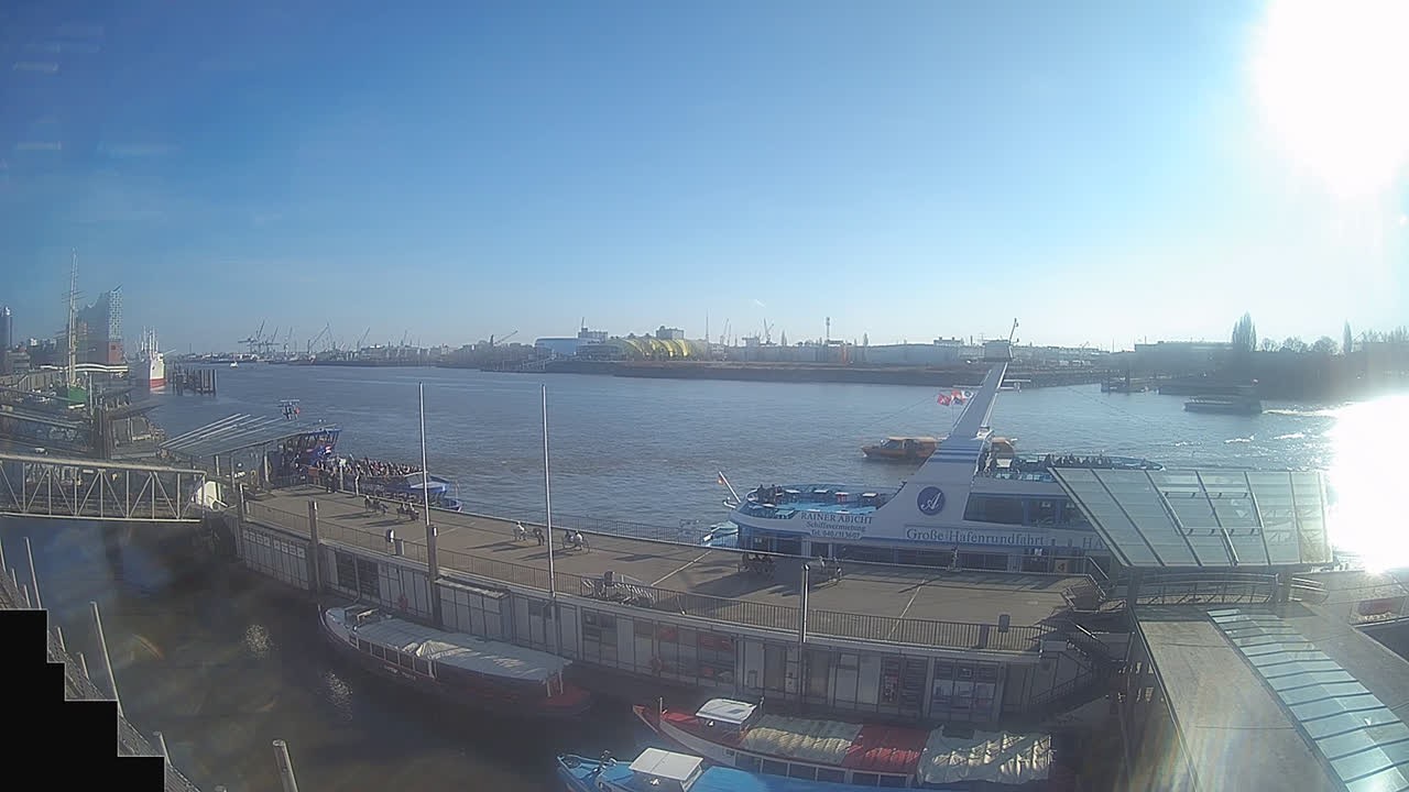 Archiv Foto Webcam Hamburg: Landungsbrücken