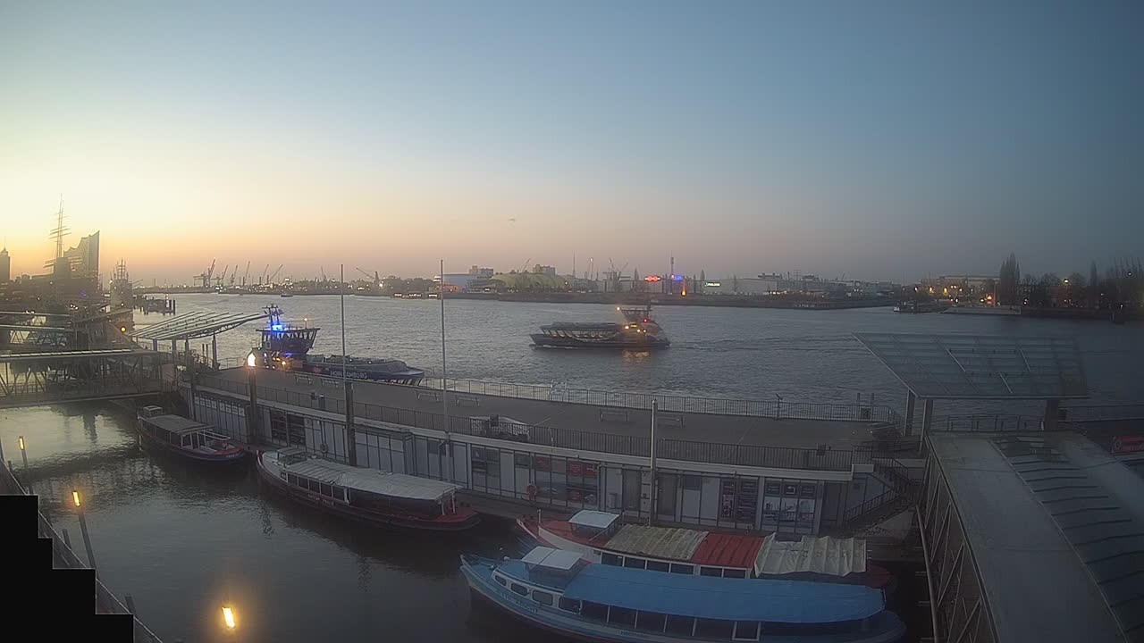 Archived image Webcam Hamburg: Cargo bridges