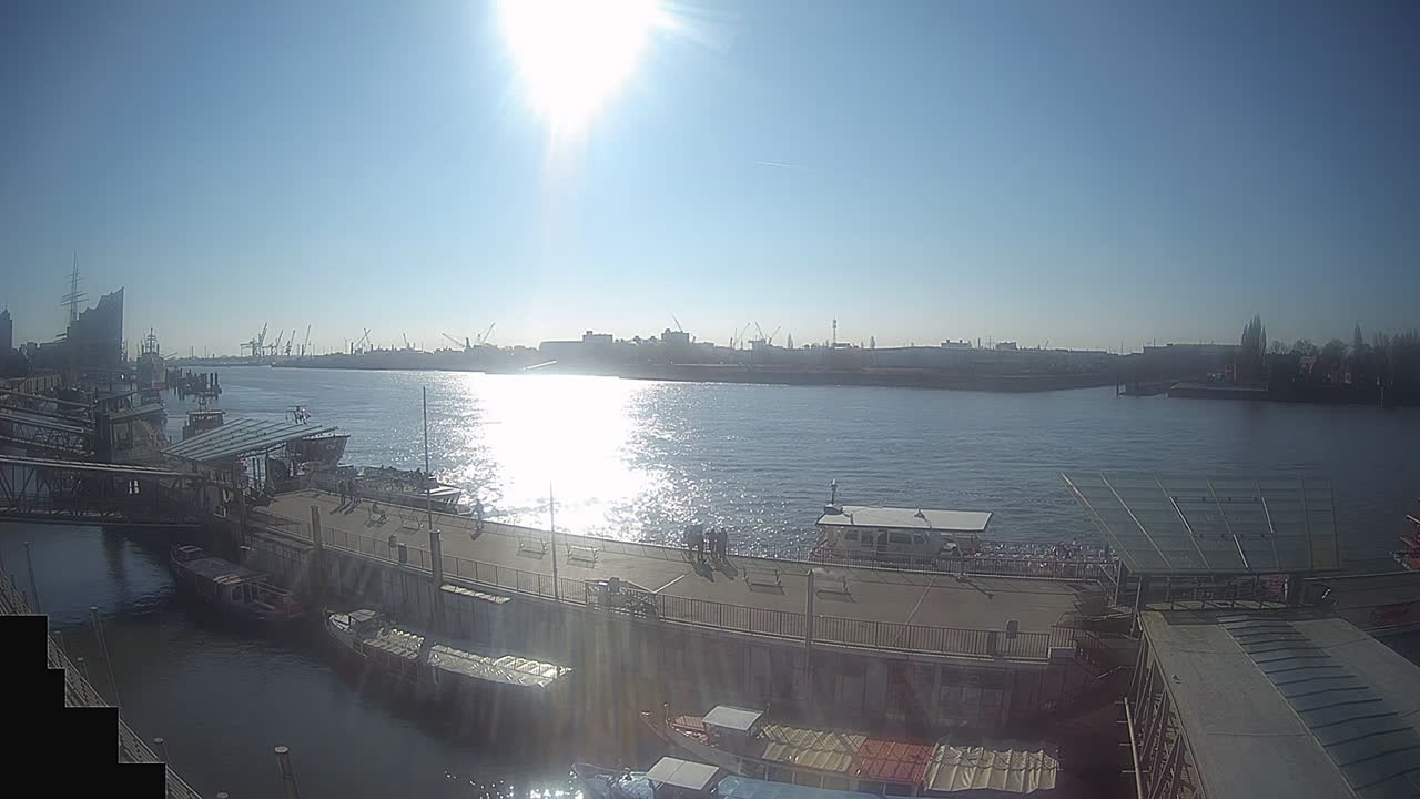Archived image Webcam Hamburg: Cargo bridges