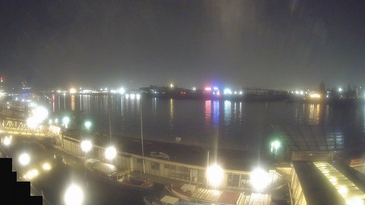 Archiv Foto Webcam Hamburg: Landungsbrücken