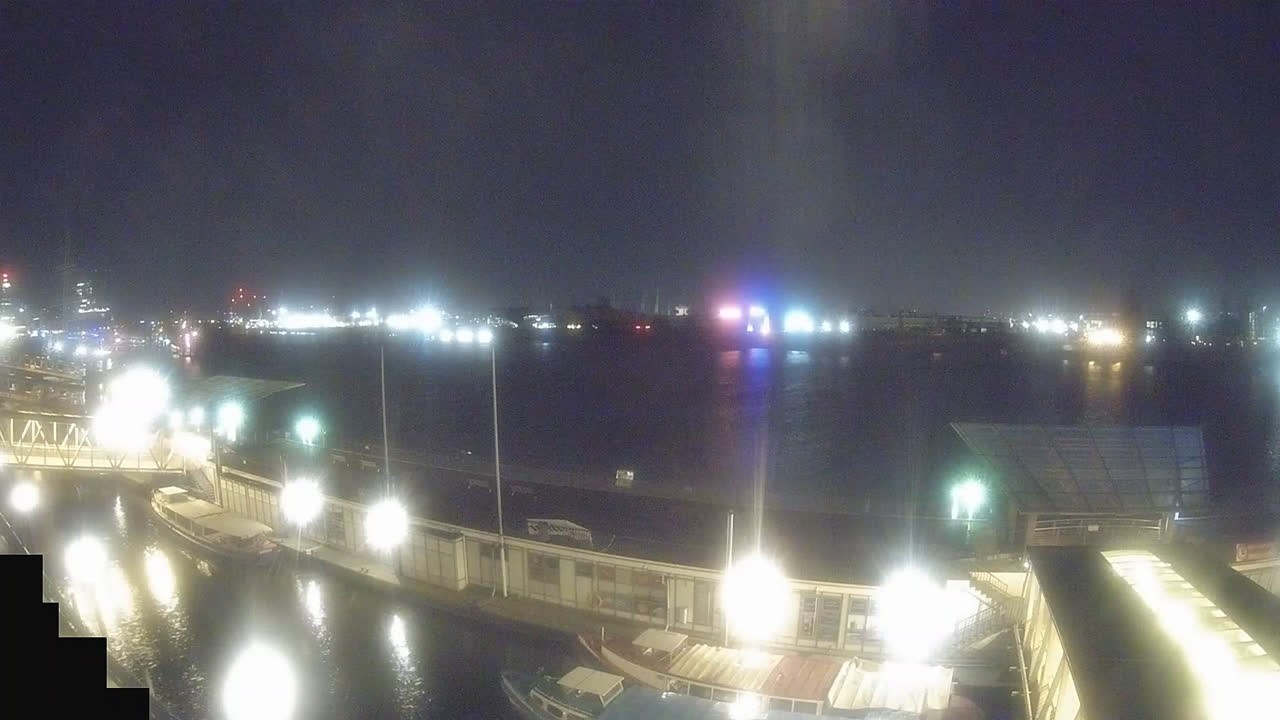 Archiv Foto Webcam Hamburg: Landungsbrücken