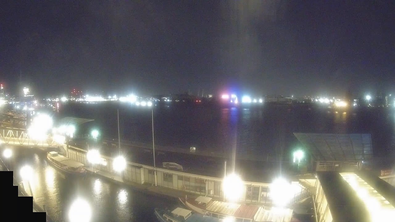 Archiv Foto Webcam Hamburg: Landungsbrücken