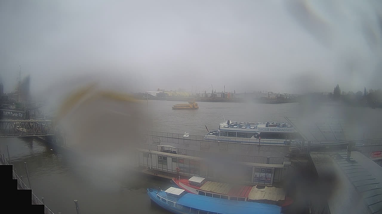 Archiv Foto Webcam Hamburg: Landungsbrücken