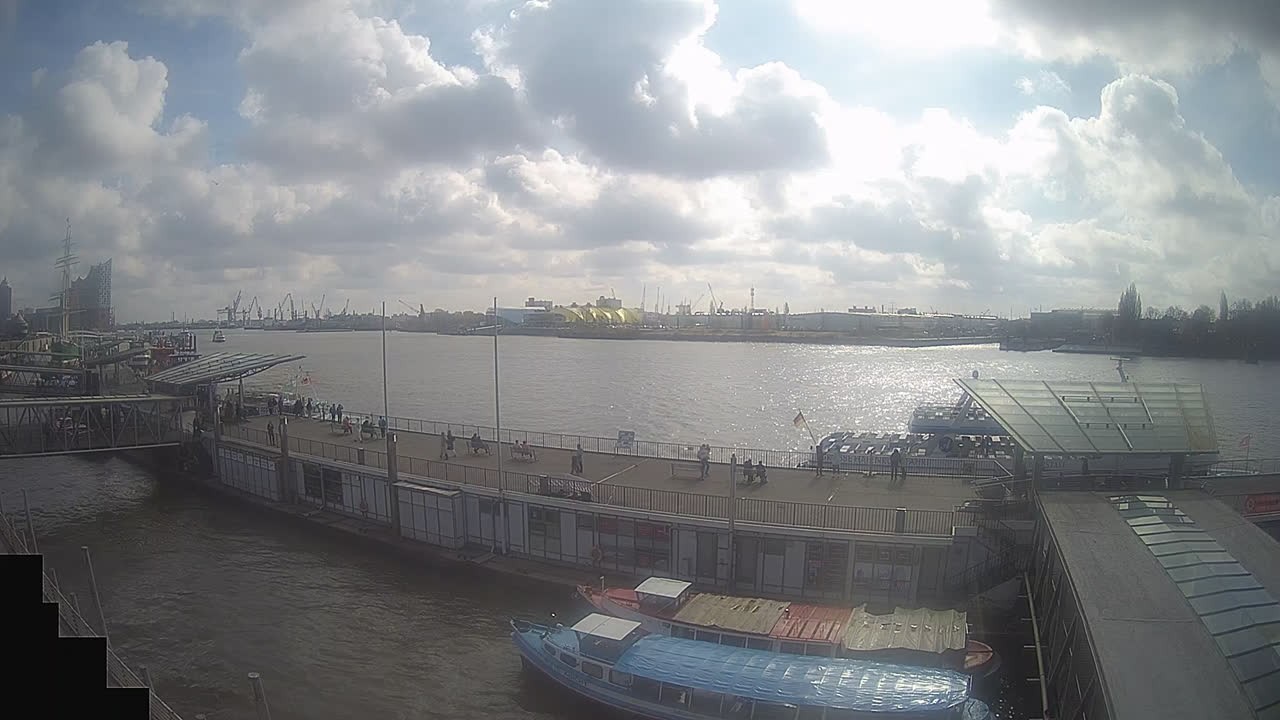 Archived image Webcam Hamburg: Cargo bridges