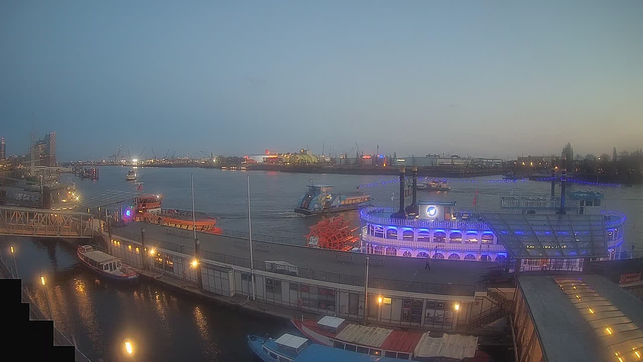Archived image Webcam Hamburg: Cargo bridges
