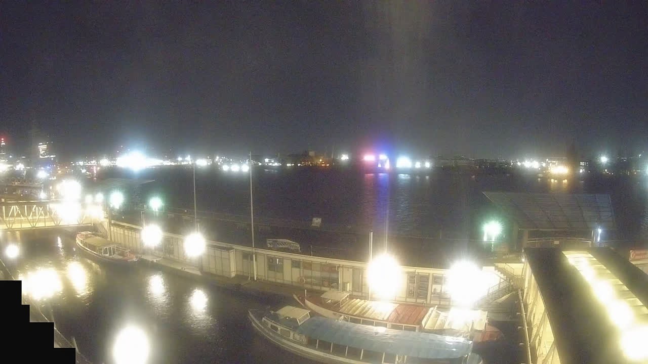 Archiv Foto Webcam Hamburg: Landungsbrücken