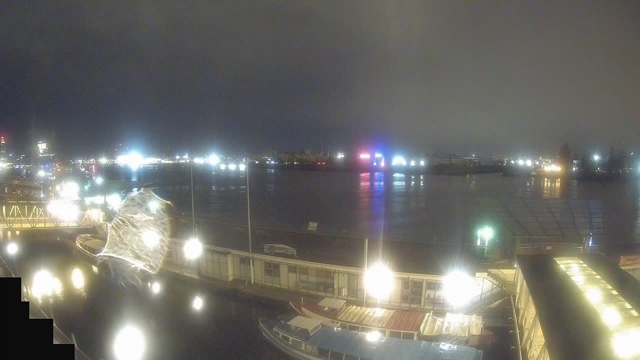Archiv Foto Webcam Hamburg: Landungsbrücken