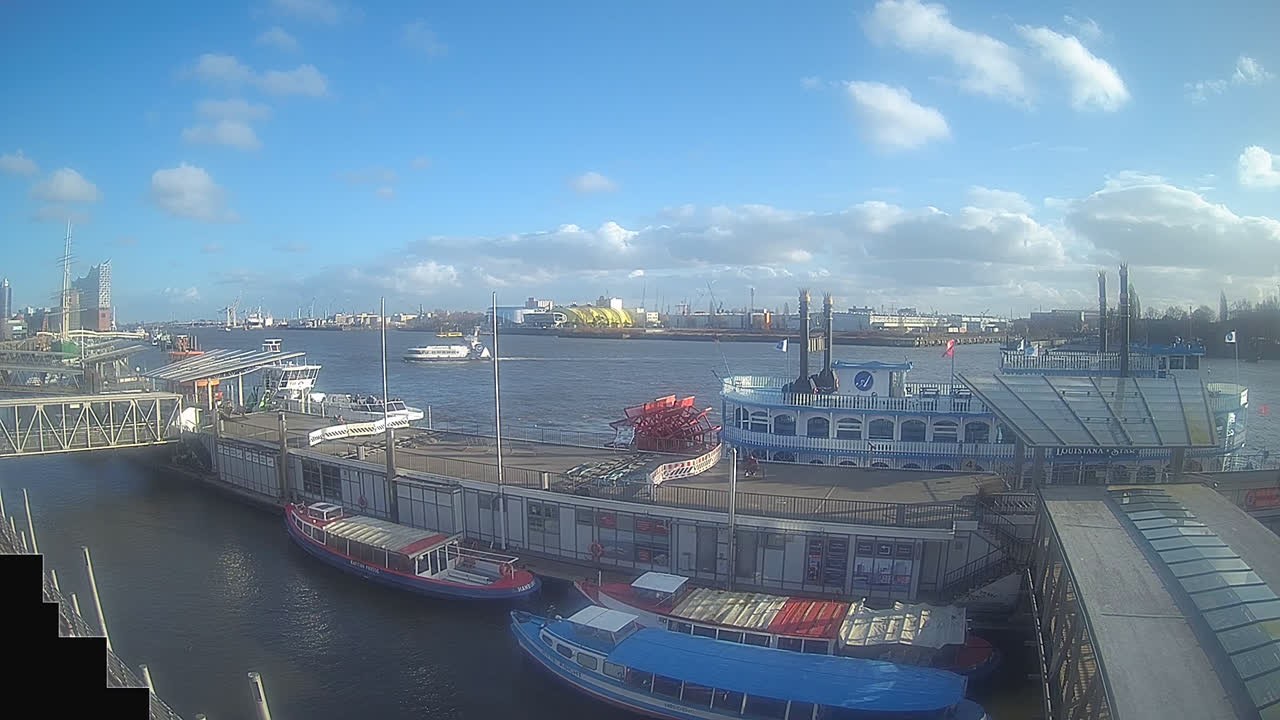 Archiv Foto Webcam Hamburg: Landungsbrücken