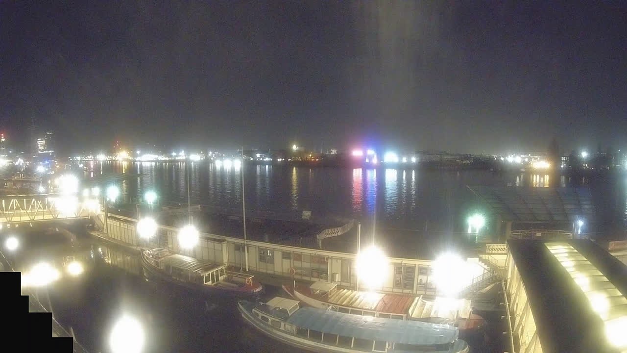 Archiv Foto Webcam Hamburg: Landungsbrücken