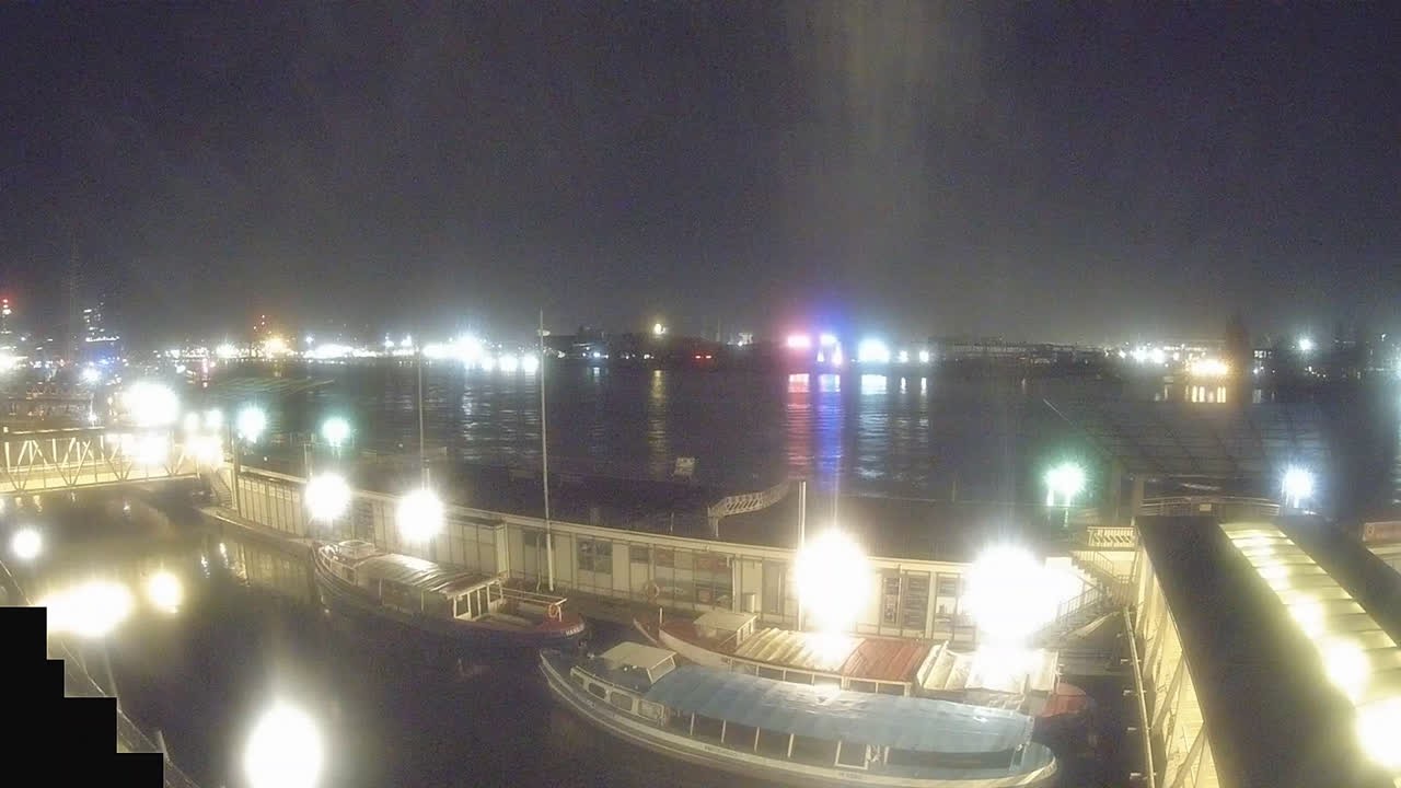 Archiv Foto Webcam Hamburg: Landungsbrücken