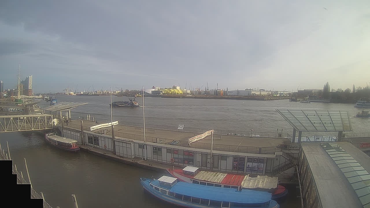 Archiv Foto Webcam Hamburg: Landungsbrücken