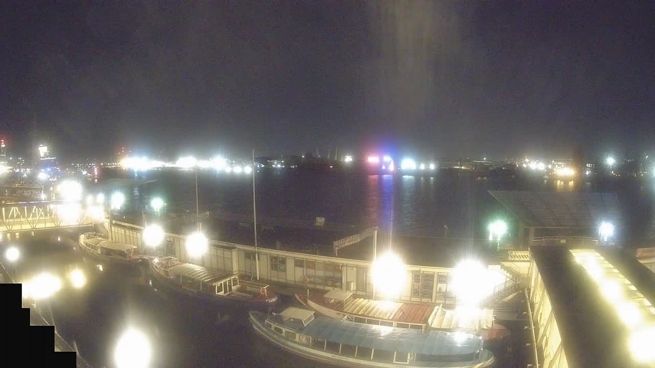 Archiv Foto Webcam Hamburg: Landungsbrücken