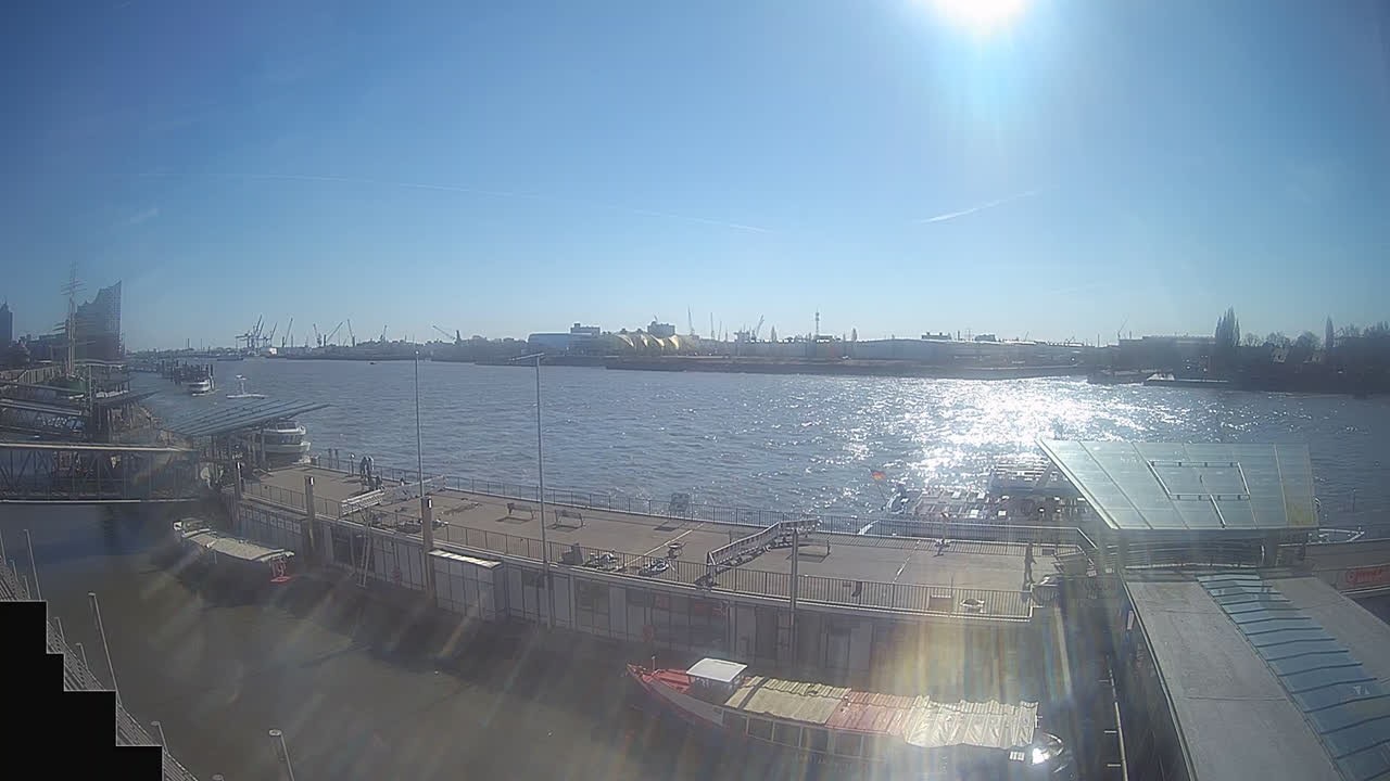 Archiv Foto Webcam Hamburg: Landungsbrücken