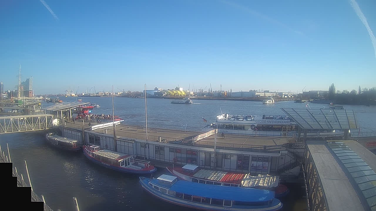 Archiv Foto Webcam Hamburg: Landungsbrücken