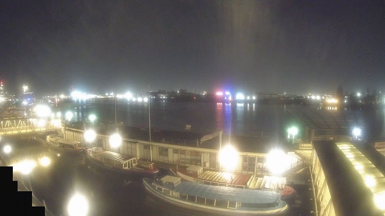 Archiv Foto Webcam Hamburg: Landungsbrücken