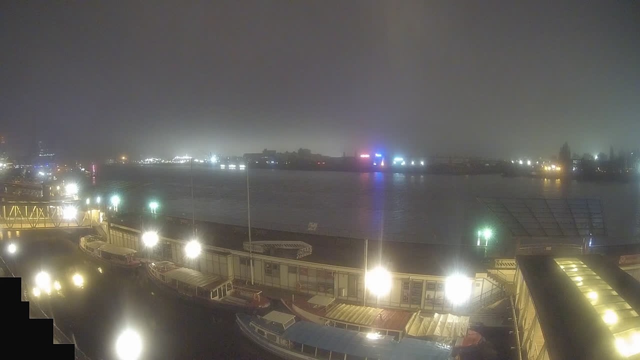 Archiv Foto Webcam Hamburg: Landungsbrücken