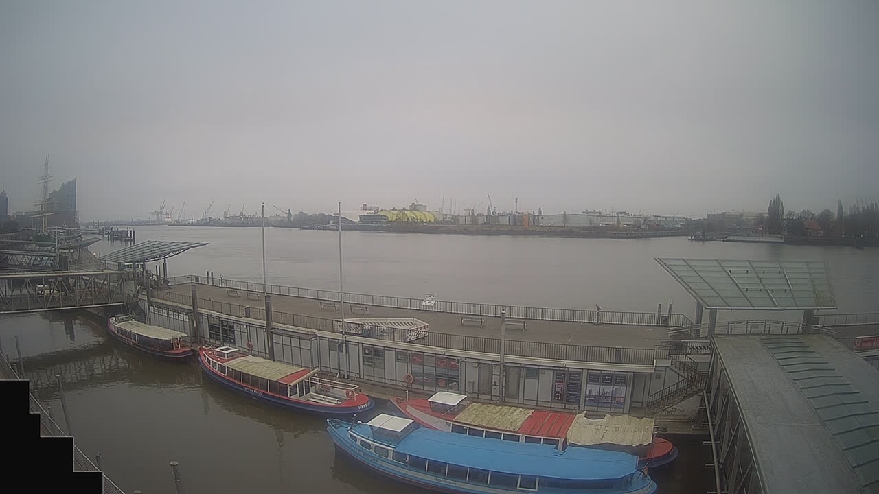 Archiv Foto Webcam Hamburg: Landungsbrücken