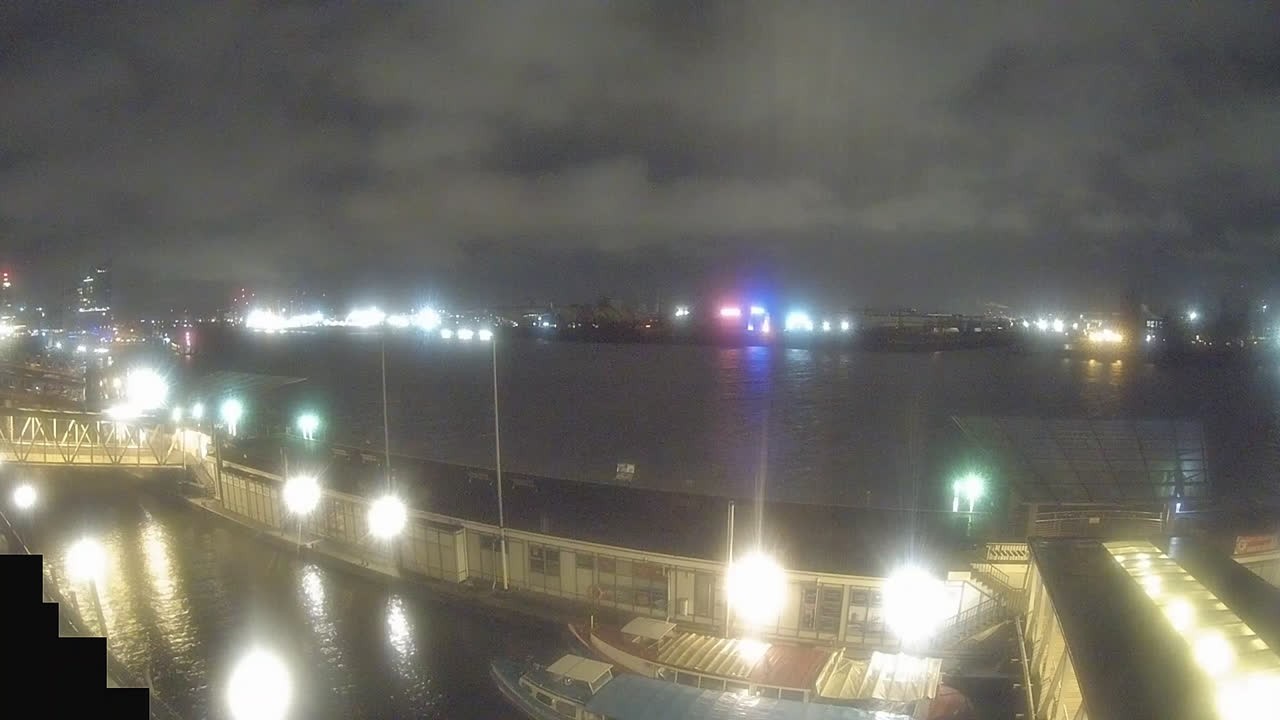 Archiv Foto Webcam Hamburg: Landungsbrücken