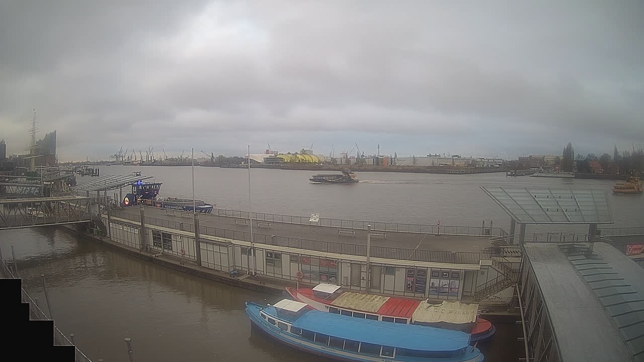 Archiv Foto Webcam Hamburg: Landungsbrücken
