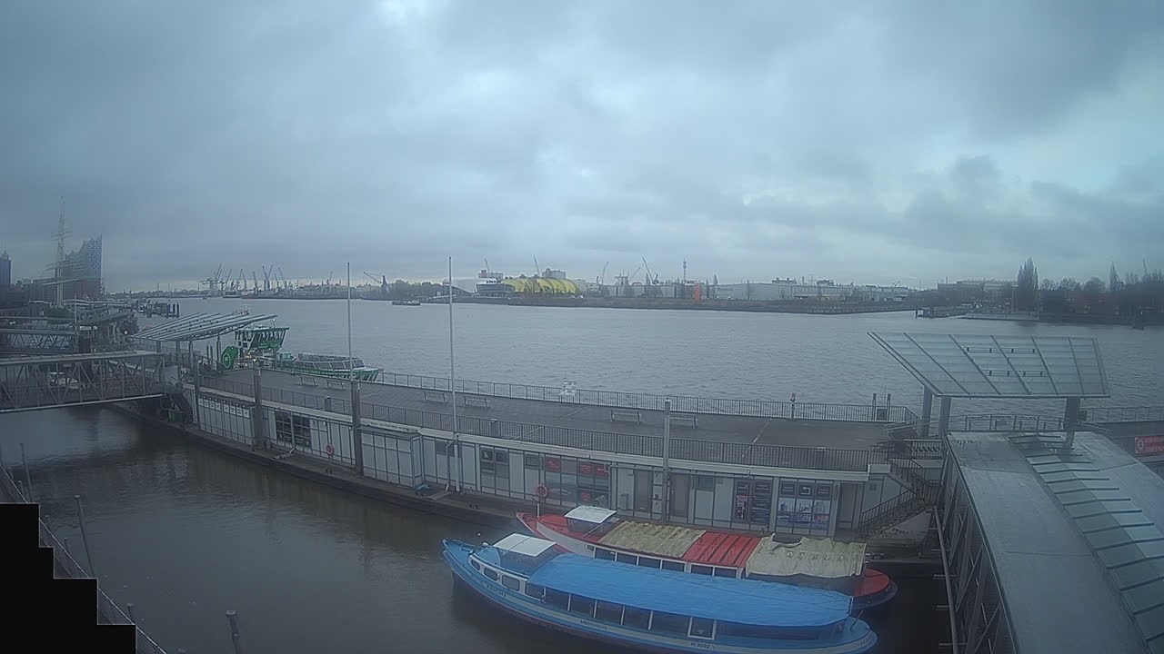 Archiv Foto Webcam Hamburg: Landungsbrücken