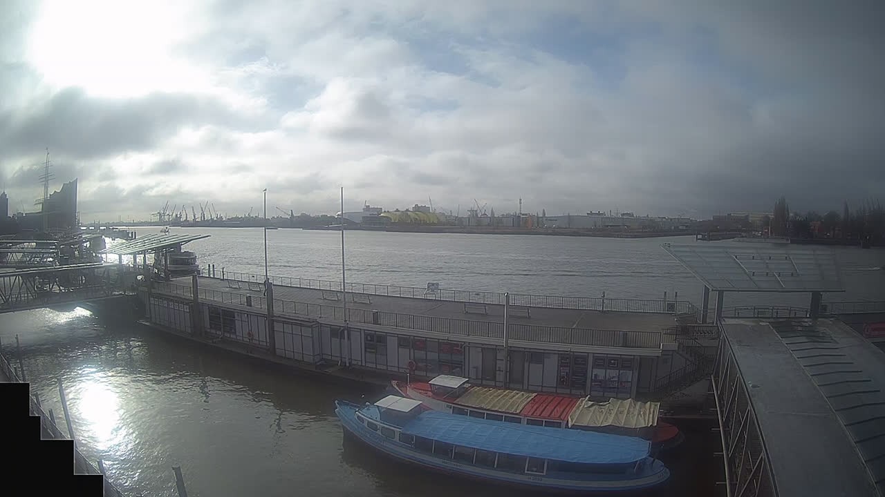 Archiv Foto Webcam Hamburg: Landungsbrücken