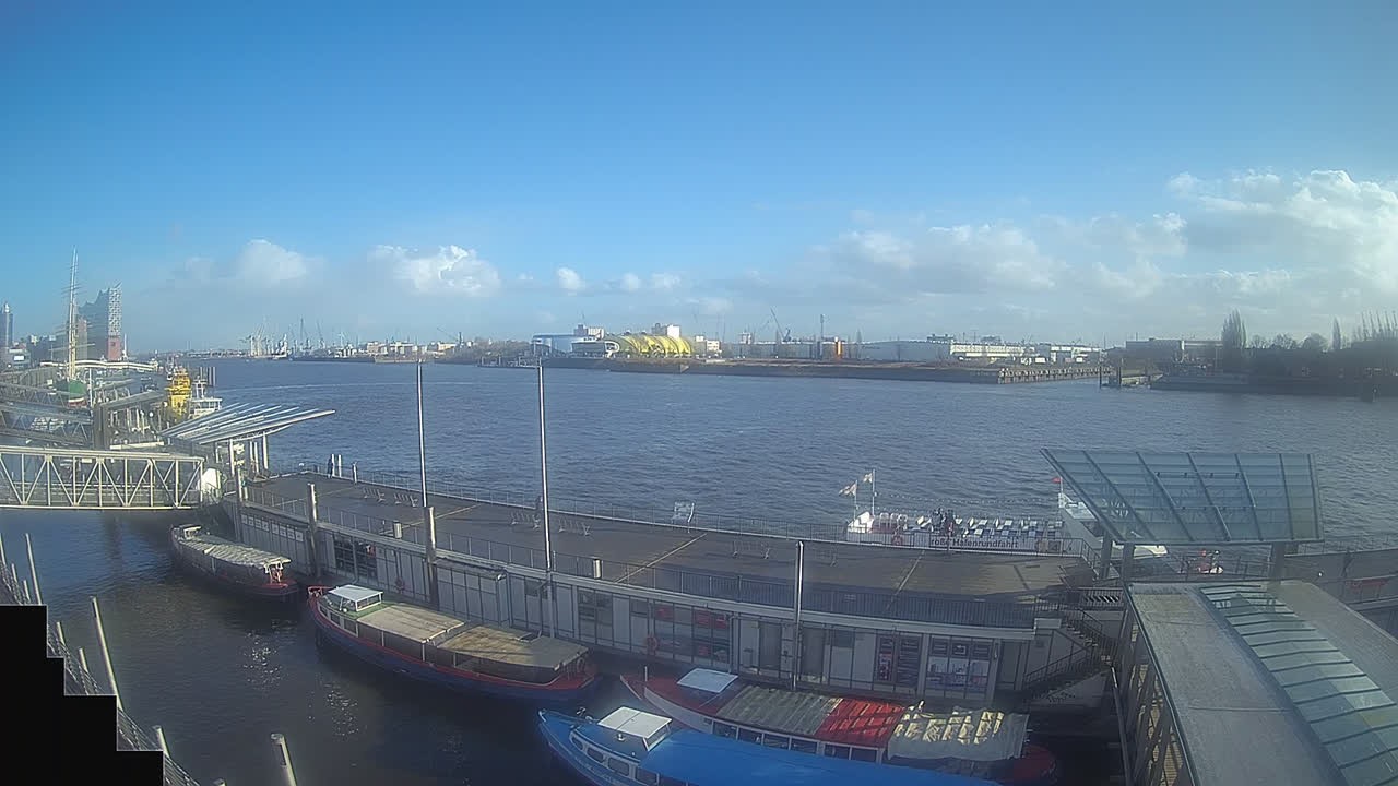 Archiv Foto Webcam Hamburg: Landungsbrücken