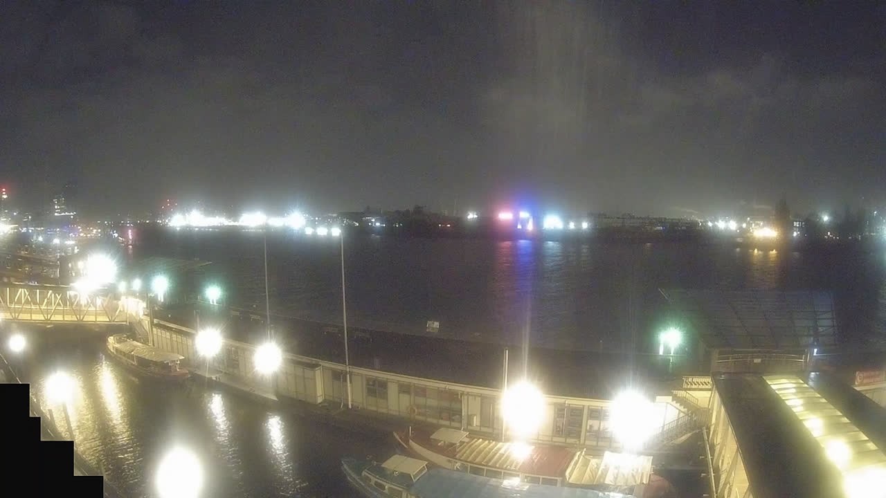 Archiv Foto Webcam Hamburg: Landungsbrücken