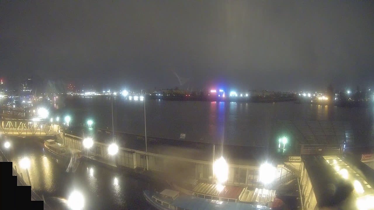 Archiv Foto Webcam Hamburg: Landungsbrücken