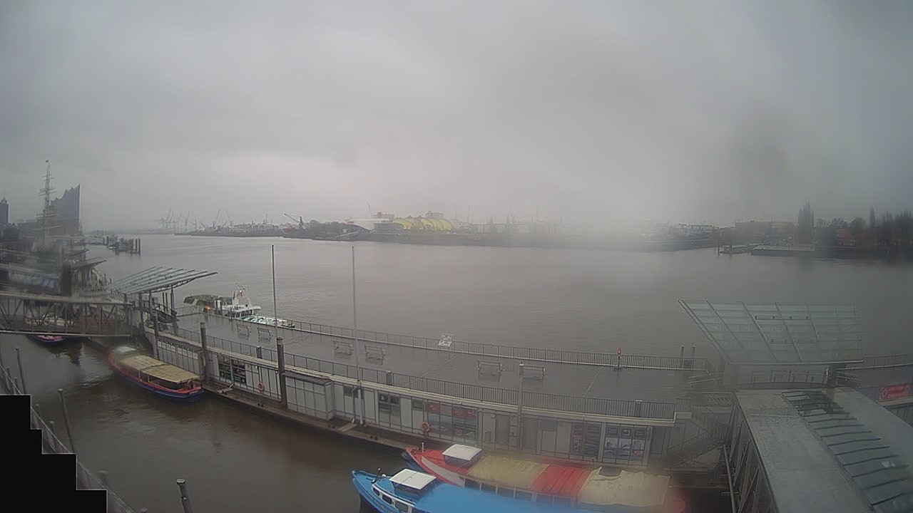 Archiv Foto Webcam Hamburg: Landungsbrücken