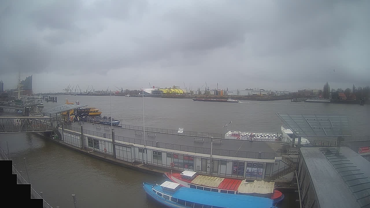 Archiv Foto Webcam Hamburg: Landungsbrücken