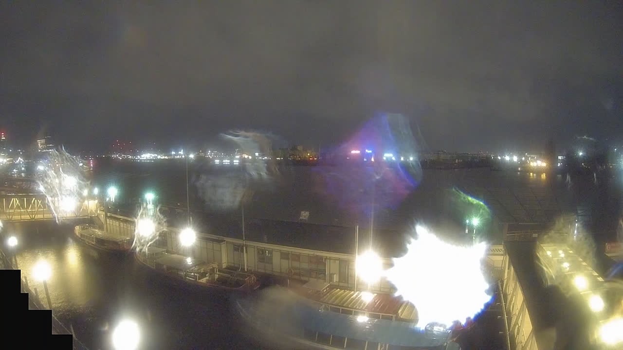 Archiv Foto Webcam Hamburg: Landungsbrücken