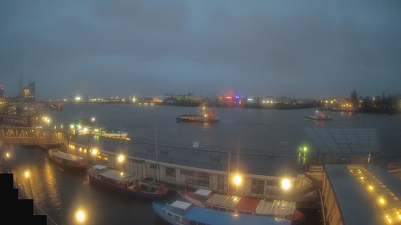 Archiv Foto Webcam Hamburg: Landungsbrücken