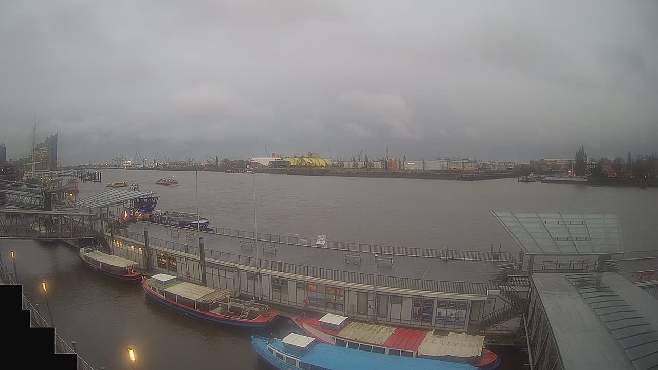 Archiv Foto Webcam Hamburg: Landungsbrücken