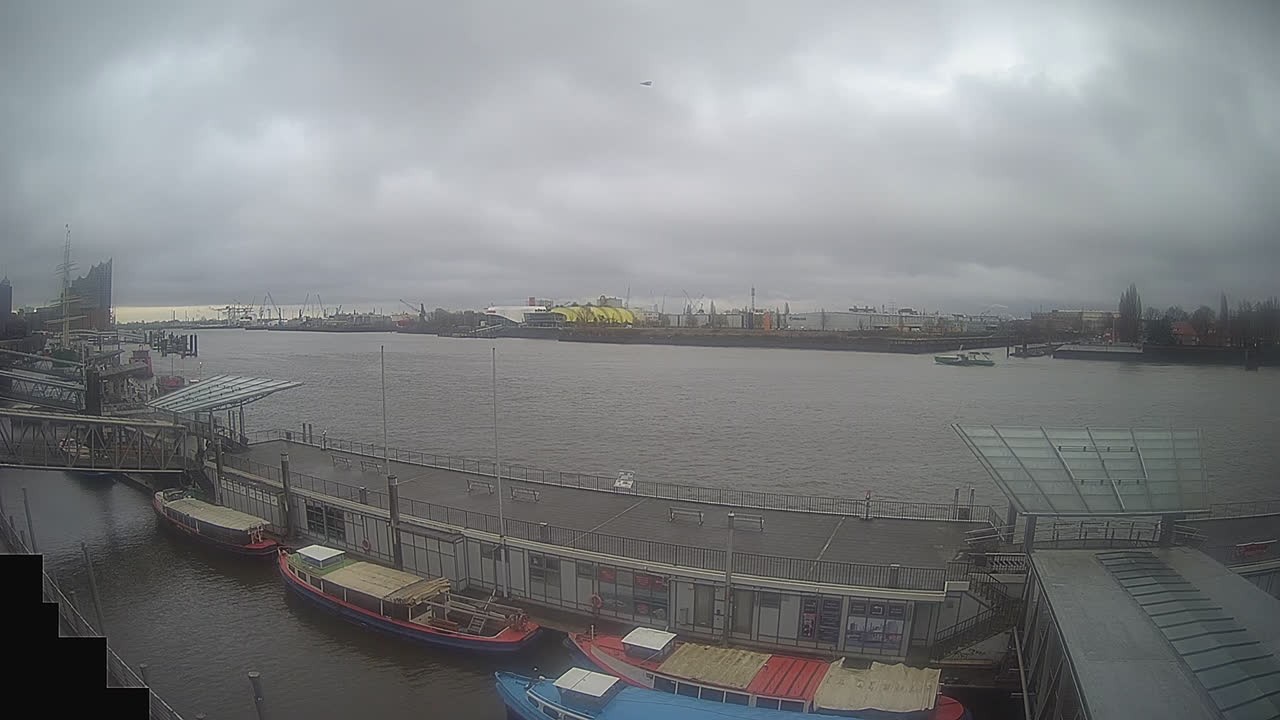 Archiv Foto Webcam Hamburg: Landungsbrücken