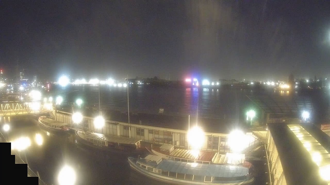 Archiv Foto Webcam Hamburg: Landungsbrücken