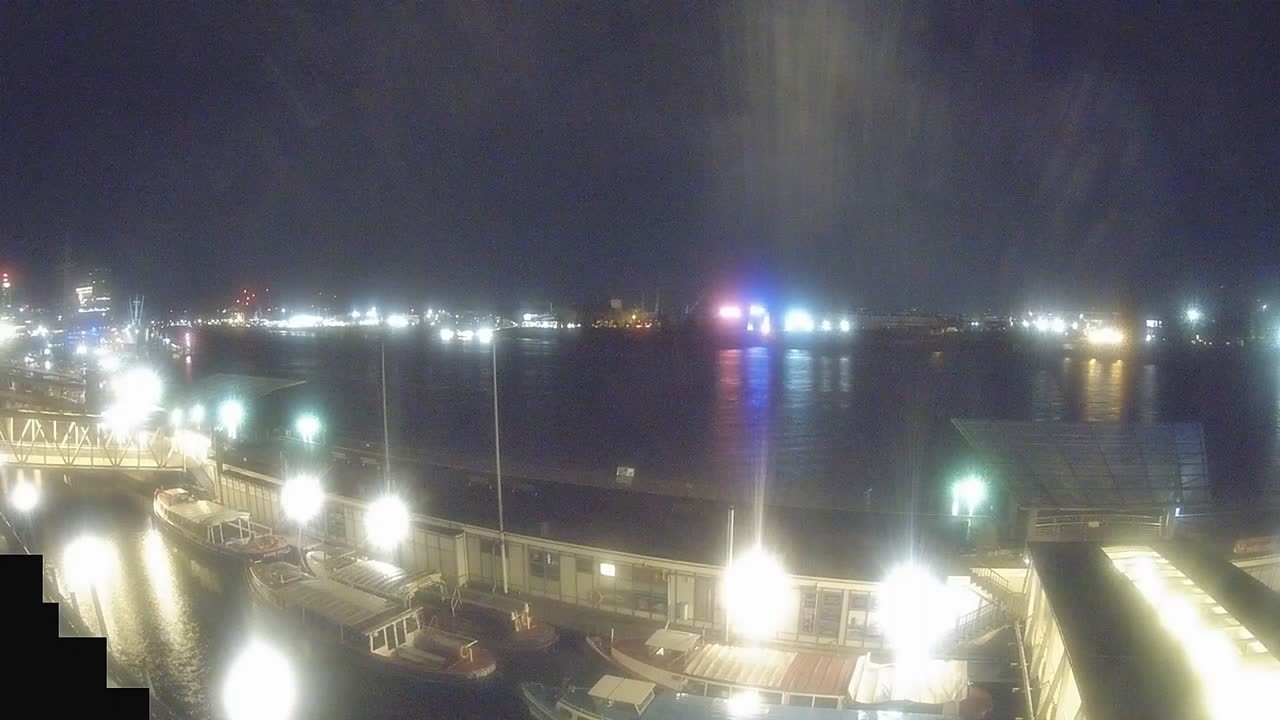 Archiv Foto Webcam Hamburg: Landungsbrücken