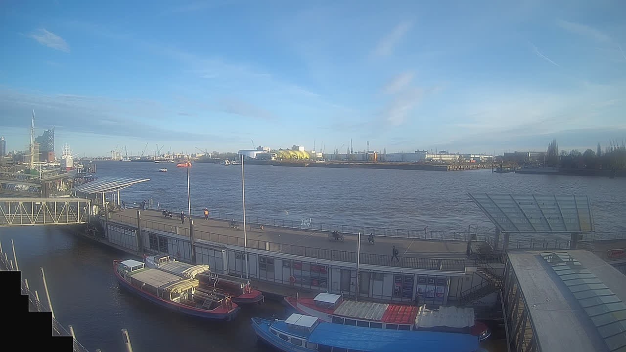 Archiv Foto Webcam Hamburg: Landungsbrücken
