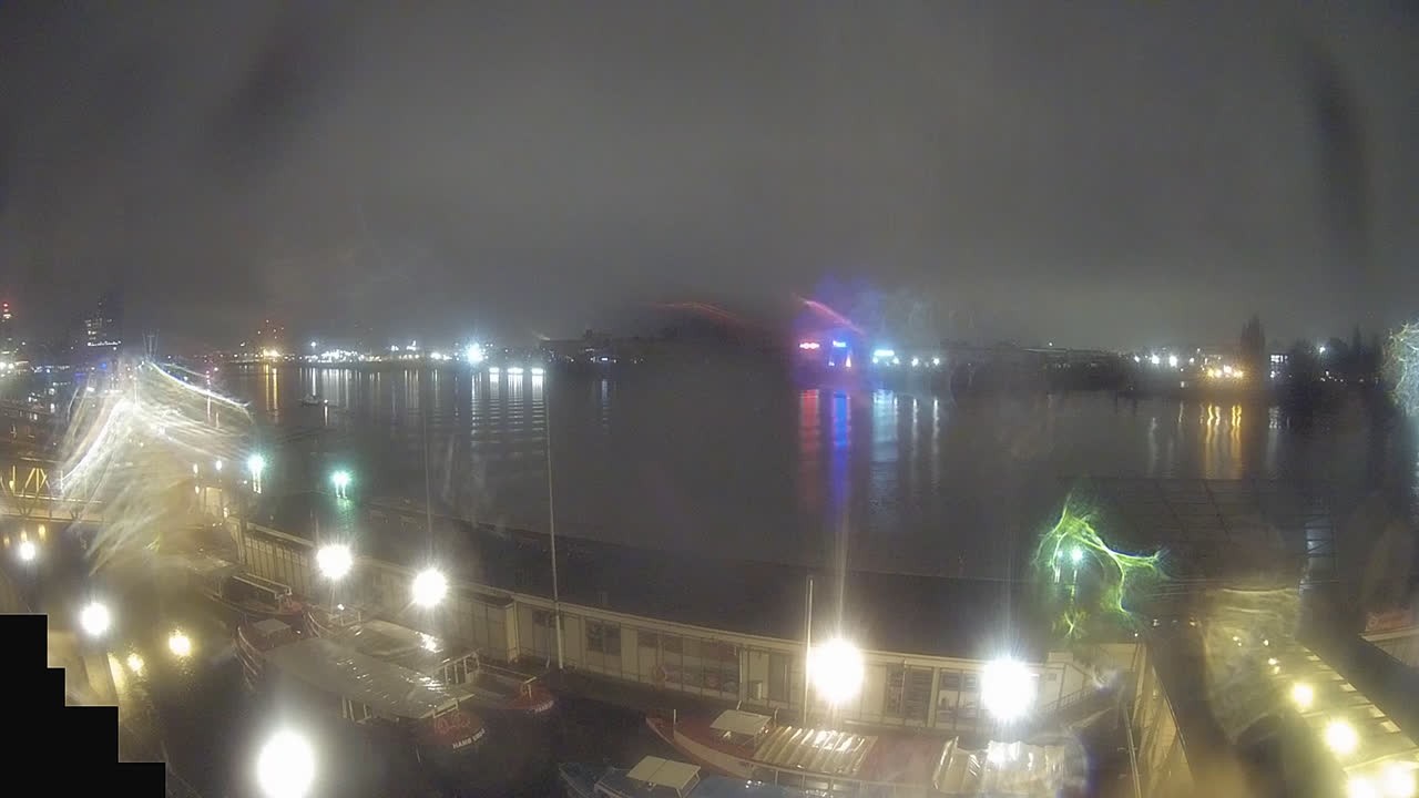 Archiv Foto Webcam Hamburg: Landungsbrücken