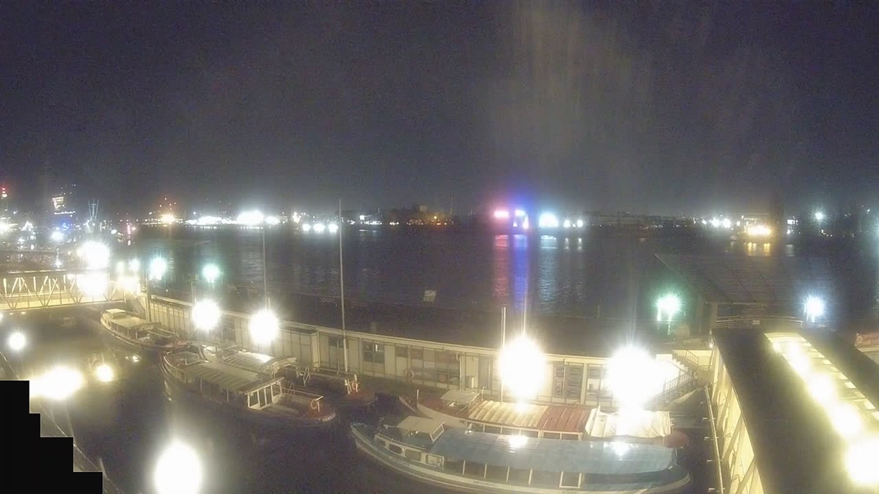 Archiv Foto Webcam Hamburg: Landungsbrücken