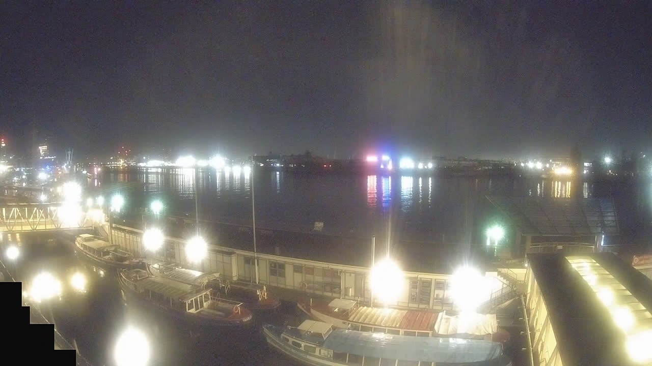 Archiv Foto Webcam Hamburg: Landungsbrücken